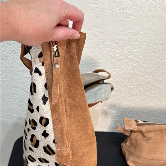 Leopard Print Faux Hair Tote, Travel or Makeup Bag, and Pouch Set - Picture 5 of 12